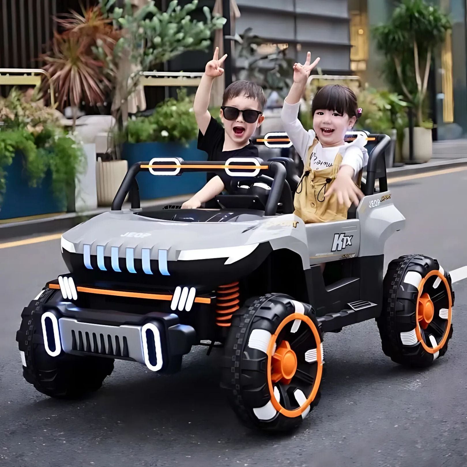 8688 Premium 2-Seater 4x4 Jeep