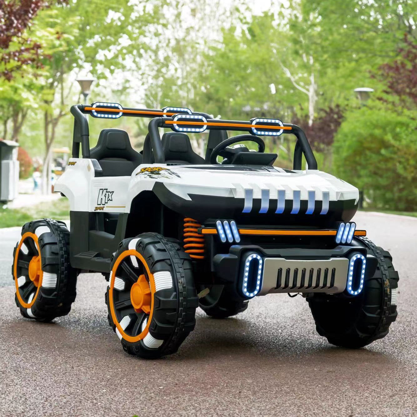 8688 Premium 2-Seater 4x4 Jeep